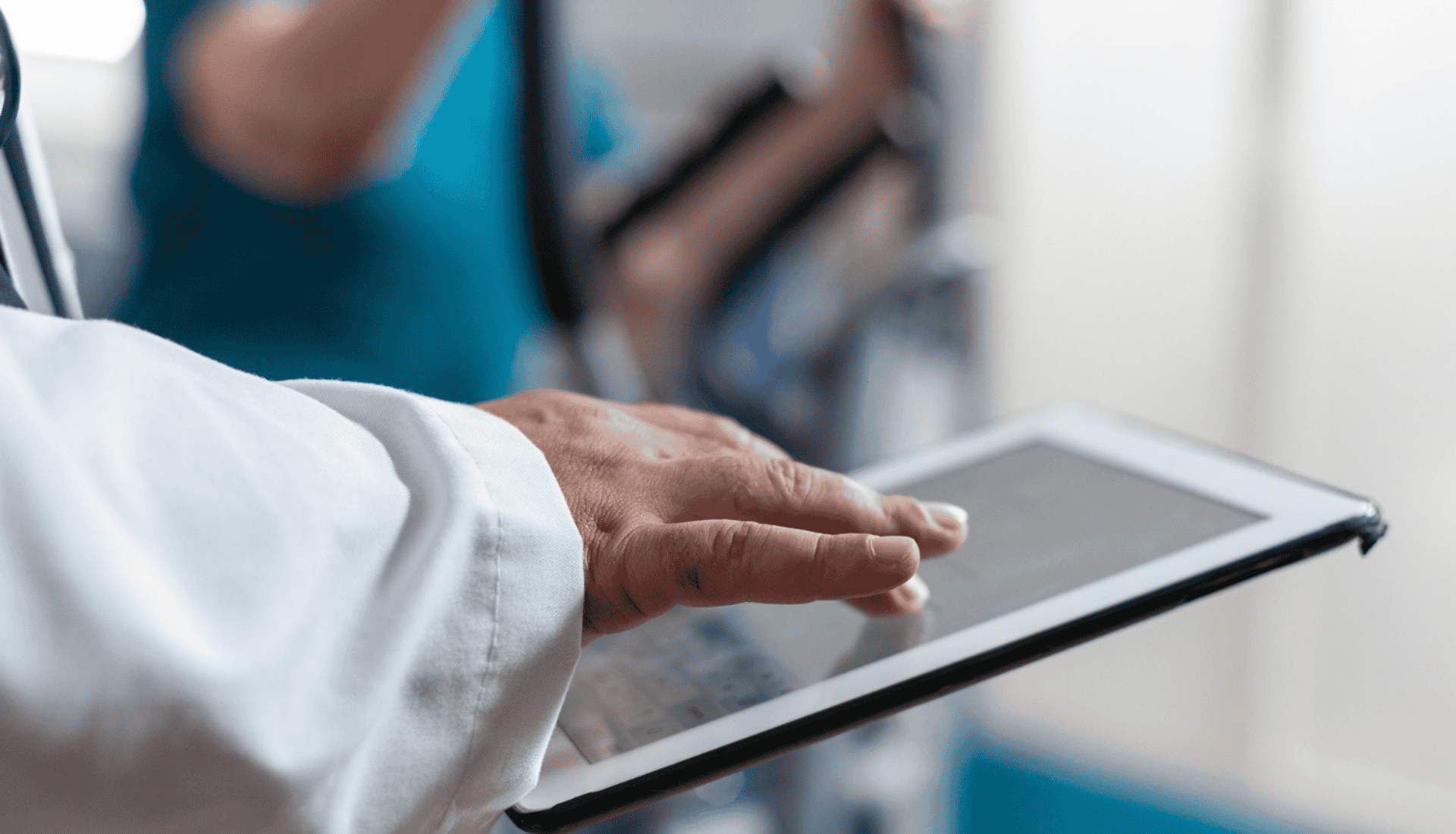 Top 15 EMR Features to Look for Your Clinic Software in 2025